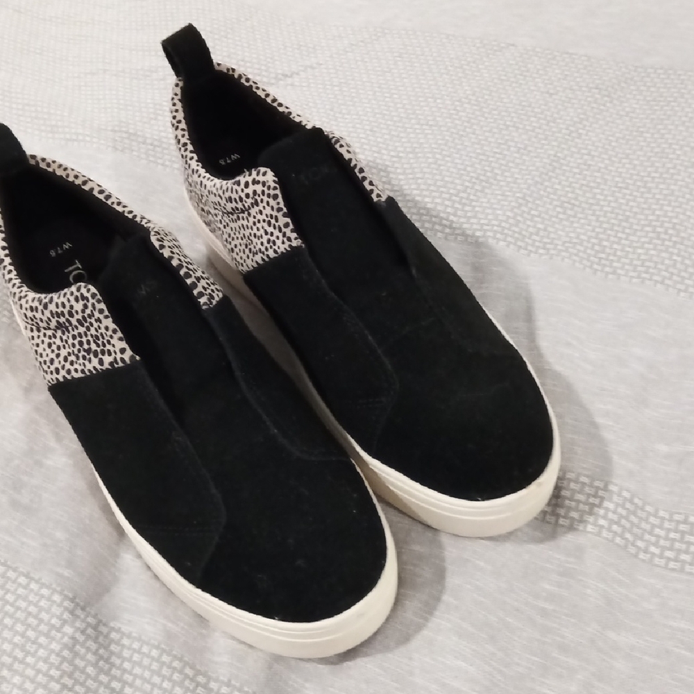 Toms Black and White Patterned Sneakers